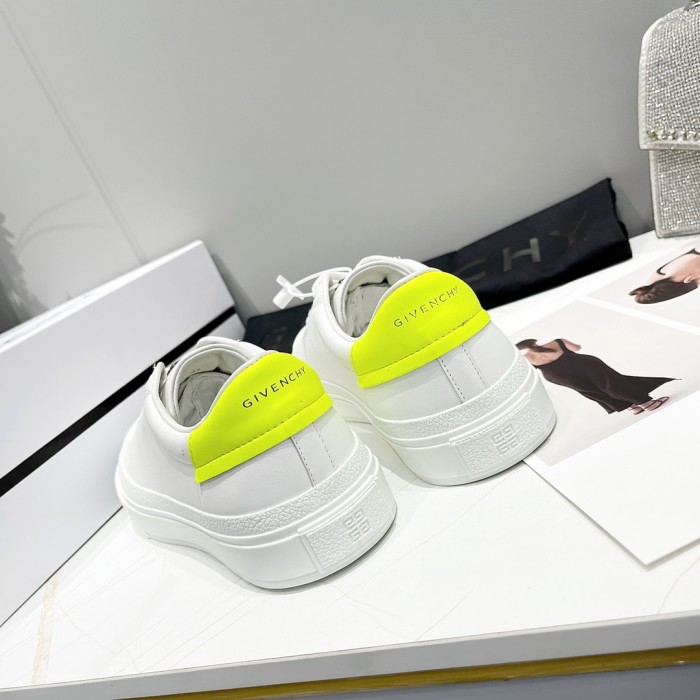 GIVENCHY 007 Casual shoes XM 003