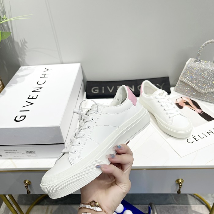 GIVENCHY 005 Casual shoes XM 023