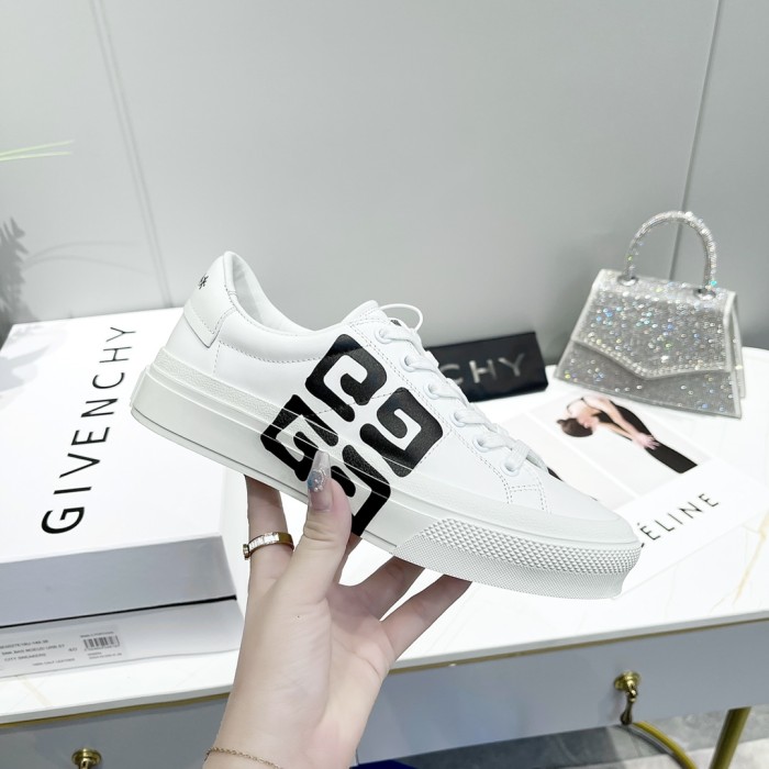 GIVENCHY 005 Casual shoes XM 023