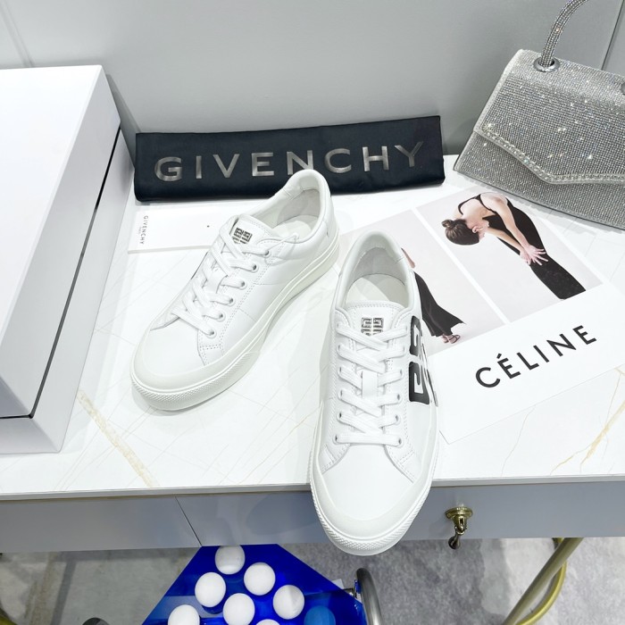 GIVENCHY 005 Casual shoes XM 023