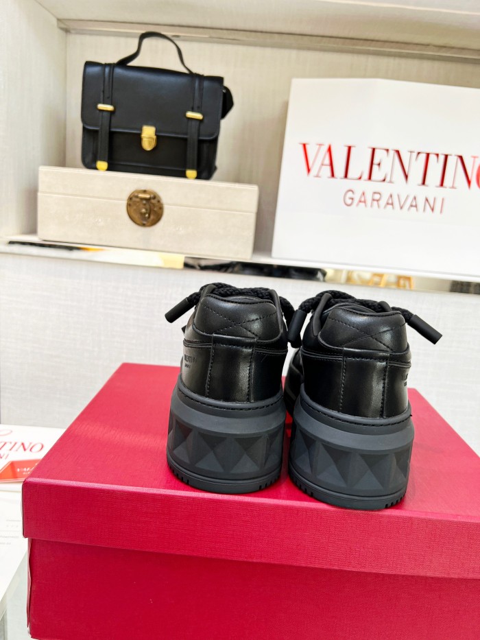 Valentino 002 Casual shoes XM 033