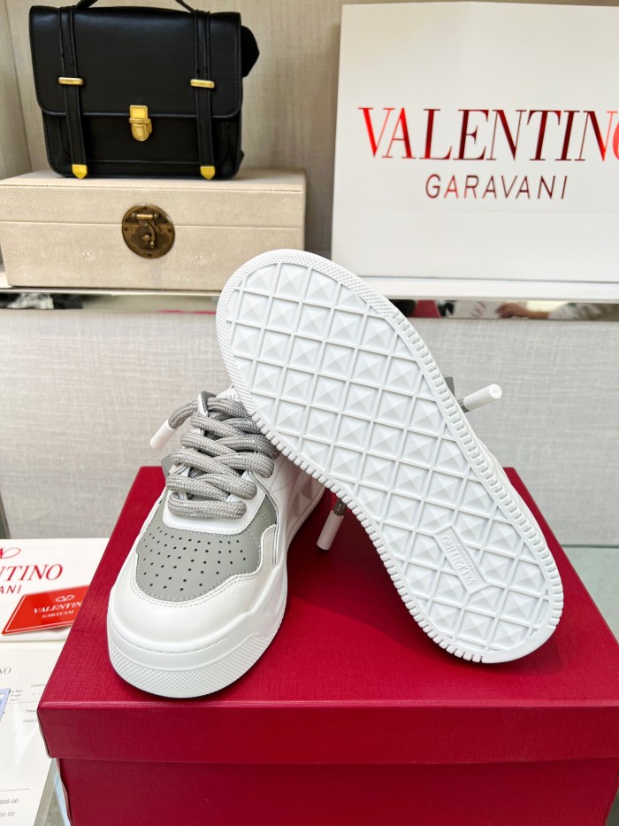 Valentino 002 Casual shoes XM 033