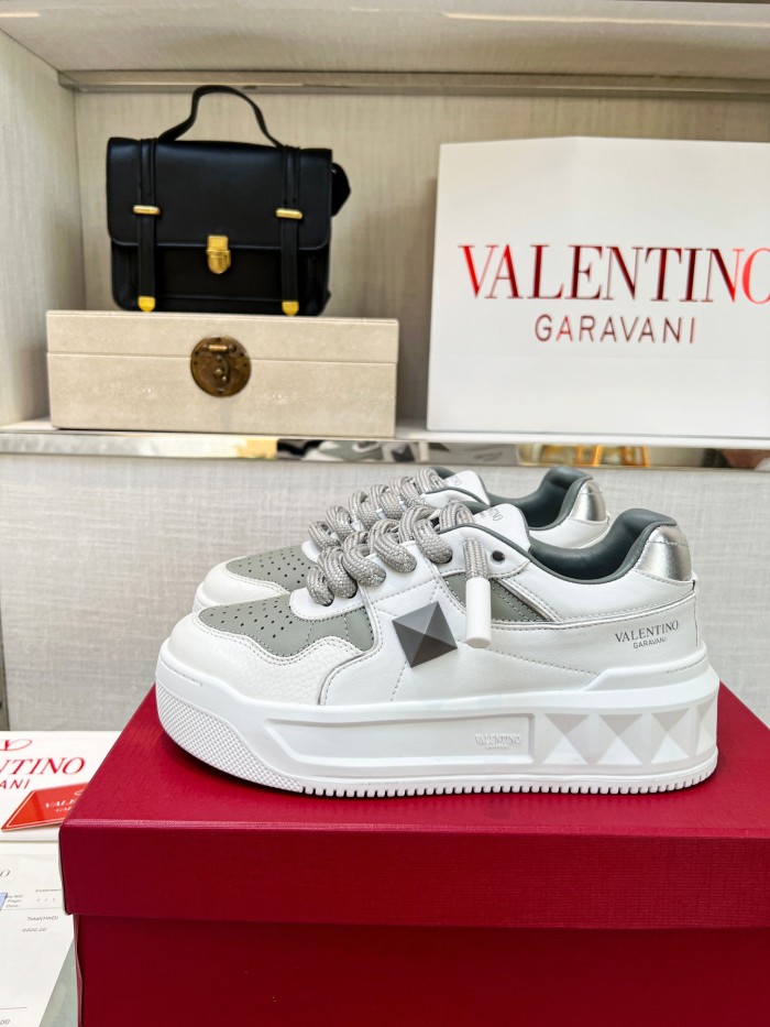 Valentino 002 Casual shoes XM 033
