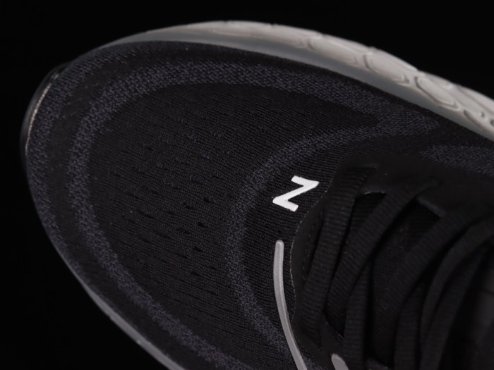 New Balance Fresh Foam x More V4 shoes 001 XM 062