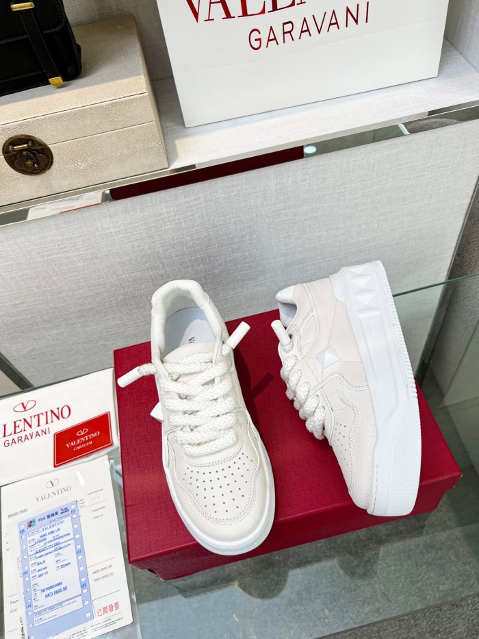Valentino 002 Casual shoes XM 033
