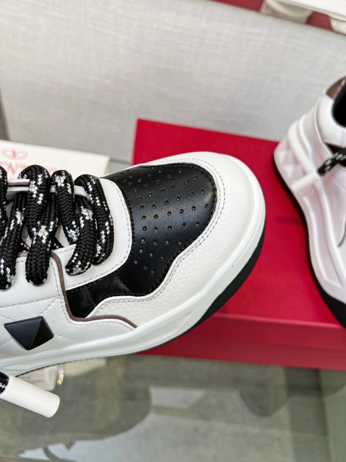 Valentino 002 Casual shoes XM 033