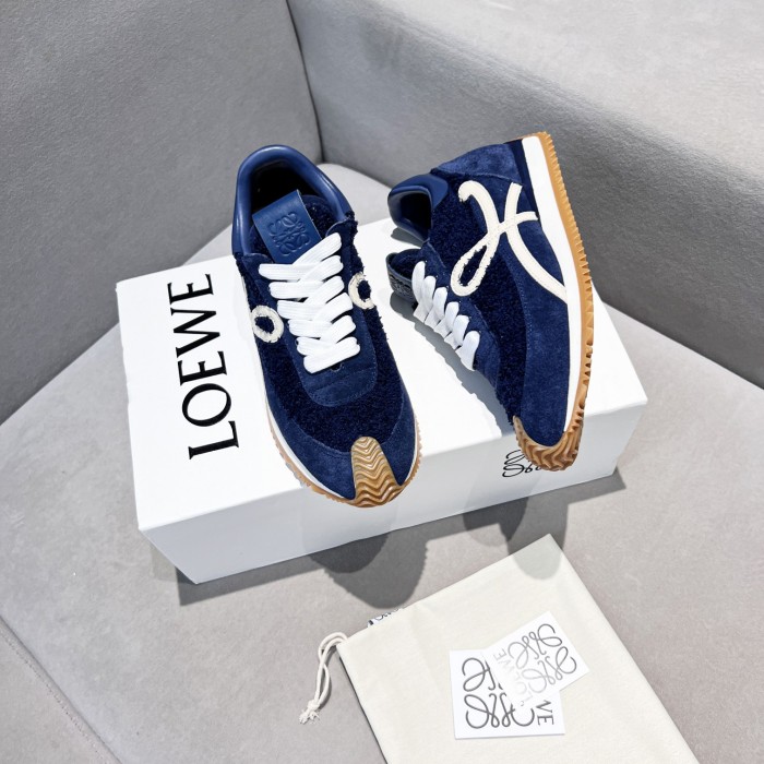 LOEWE 002 Casual shoes XM 062