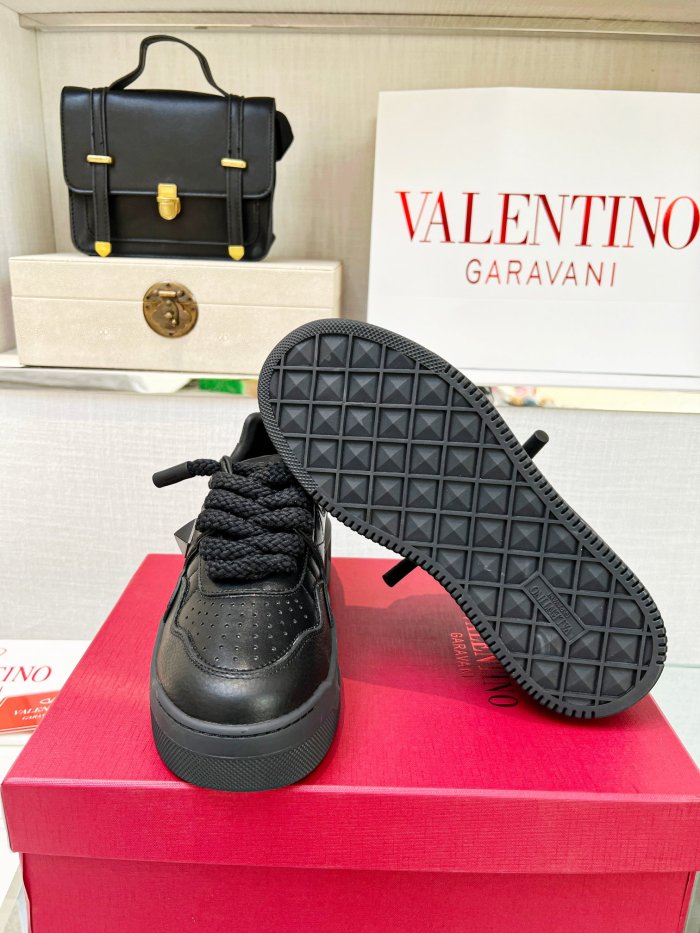Valentino 002 Casual shoes XM 033