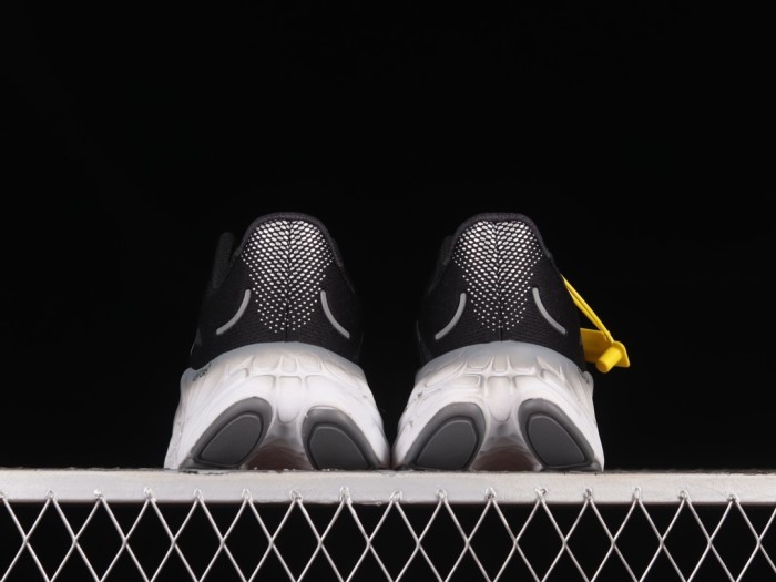 New Balance Fresh Foam x More V4 shoes 001 XM 062