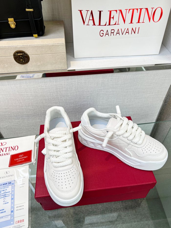 Valentino 002 Casual shoes XM 033