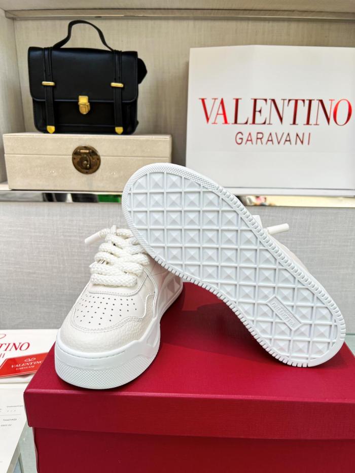 Valentino 002 Casual shoes XM 033