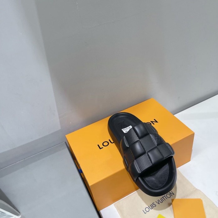 LV shoes 003 XM 021