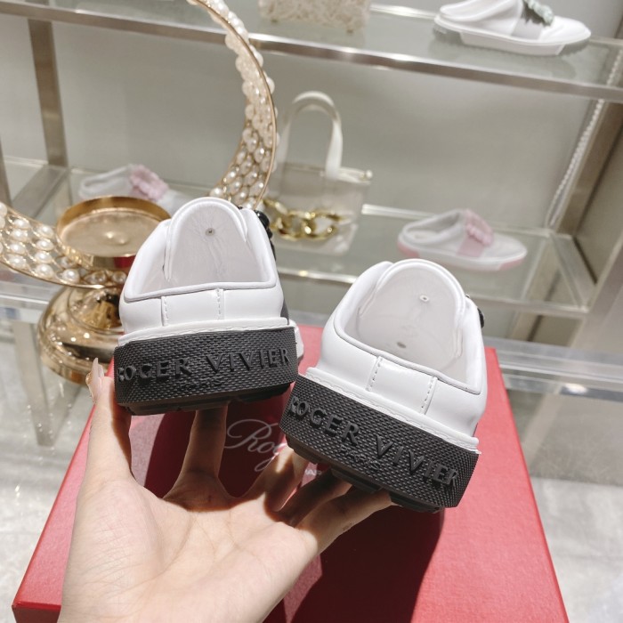 RV shoes 001 XM 072