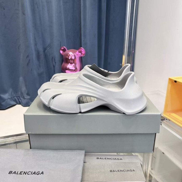 BALENCIAGA shoes 005 XM 081