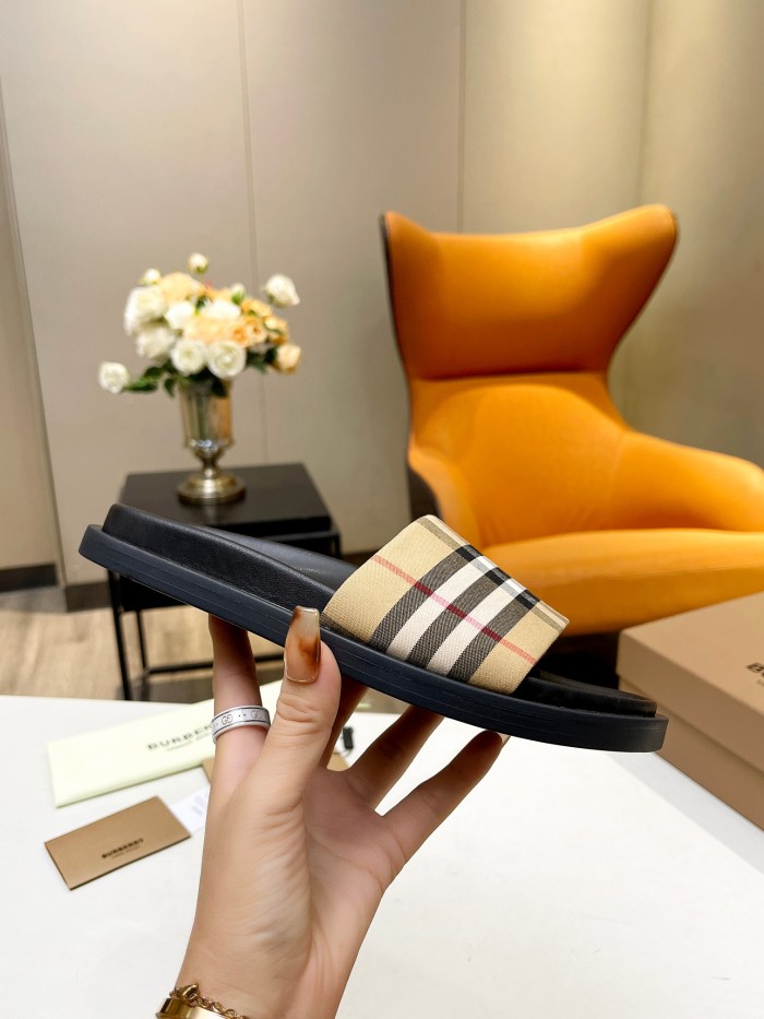Burberry shoes 005 XM 581