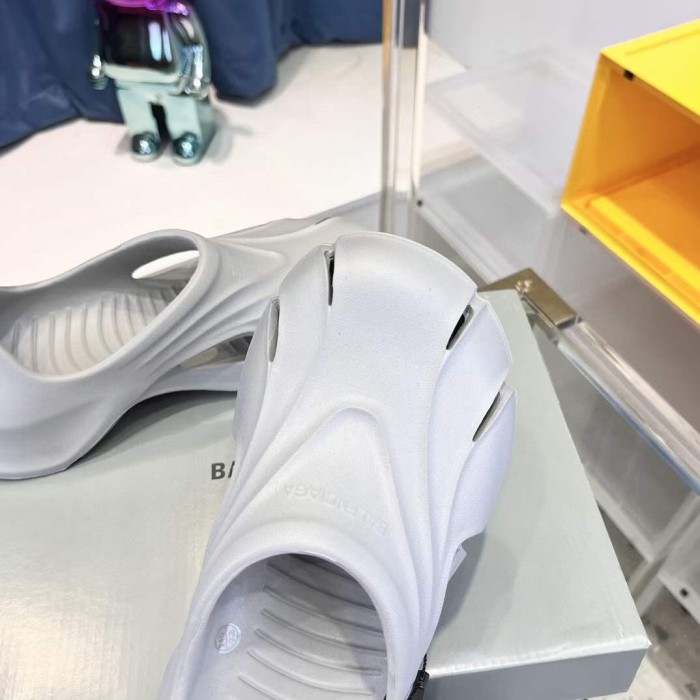 BALENCIAGA shoes 005 XM 081