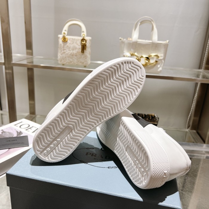 Prada 001 Casual shoes XM 072