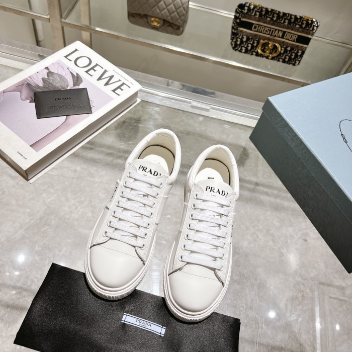 Prada 001 Casual shoes XM 072