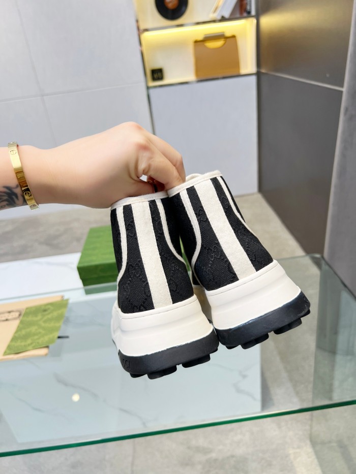 Gucci 008 Casual shoes XM 052