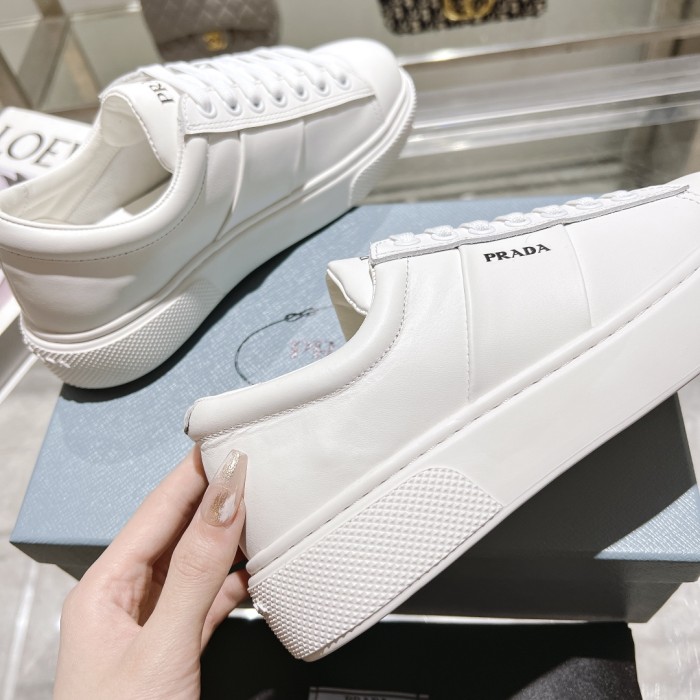 Prada 001 Casual shoes XM 072