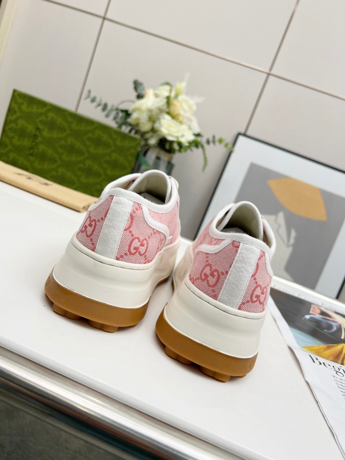 Gucci 008 Casual shoes XM 042