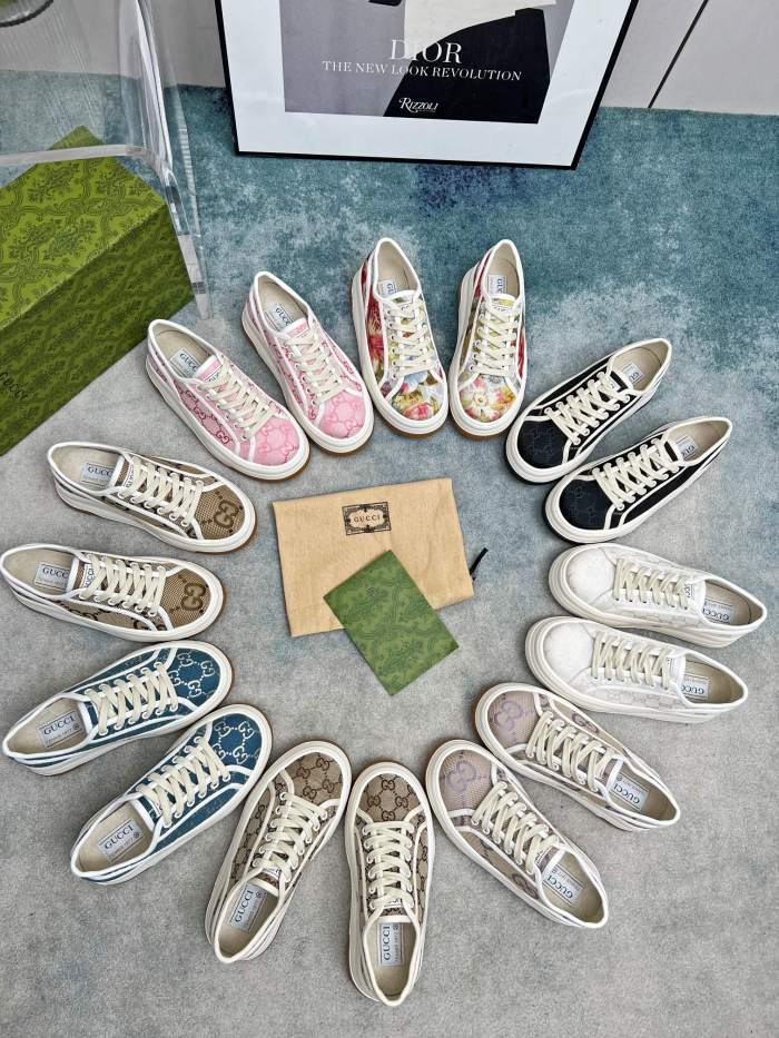 Gucci 008 Casual shoes XM 042