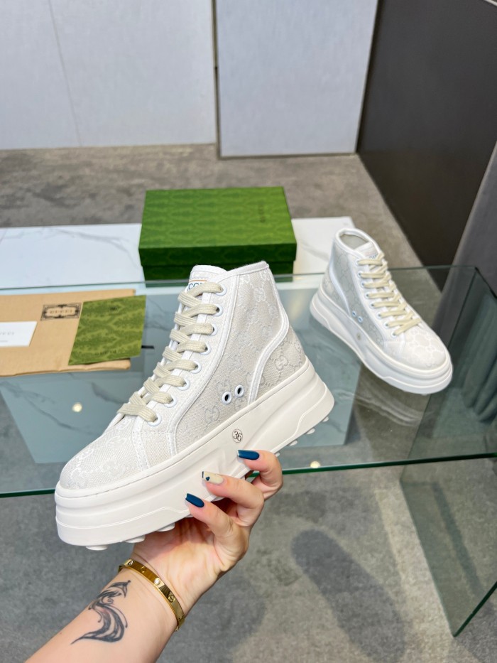 Gucci 008 Casual shoes XM 052