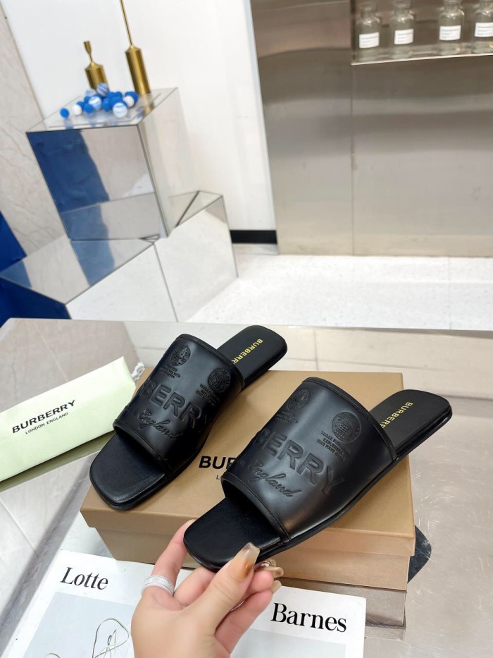 Burberry shoes 008 XM081