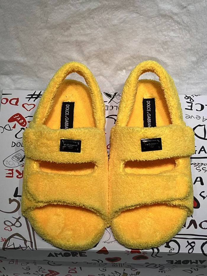 D&G shoes 002 XM071