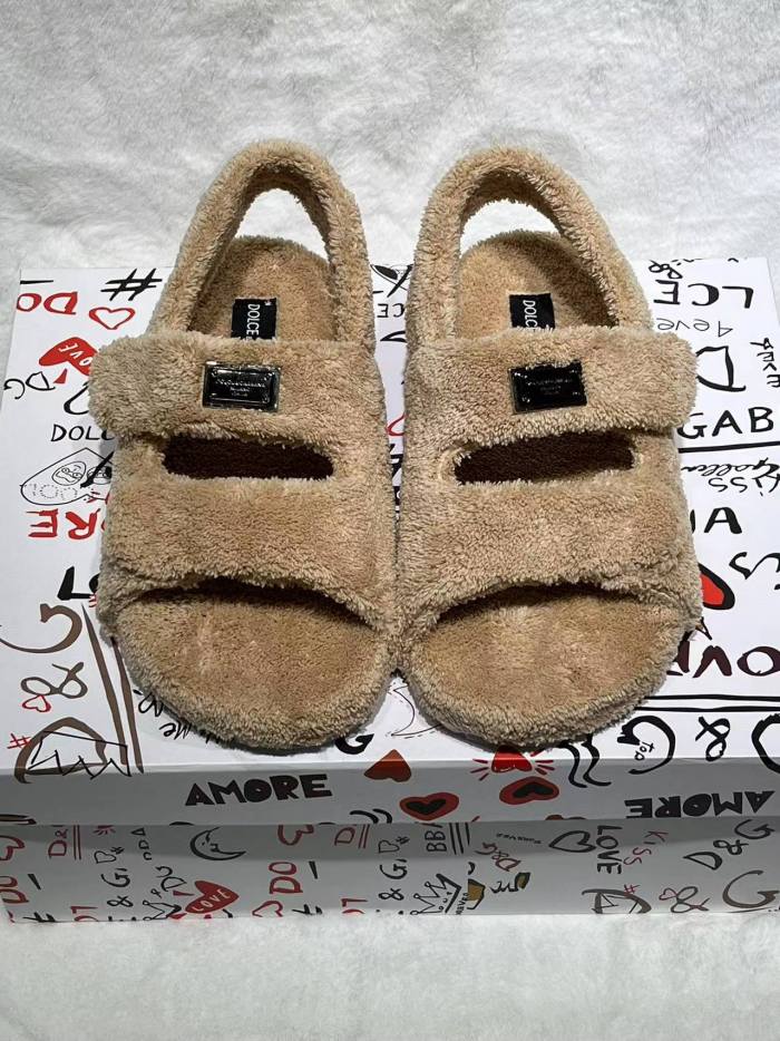 D&G shoes 002 XM071