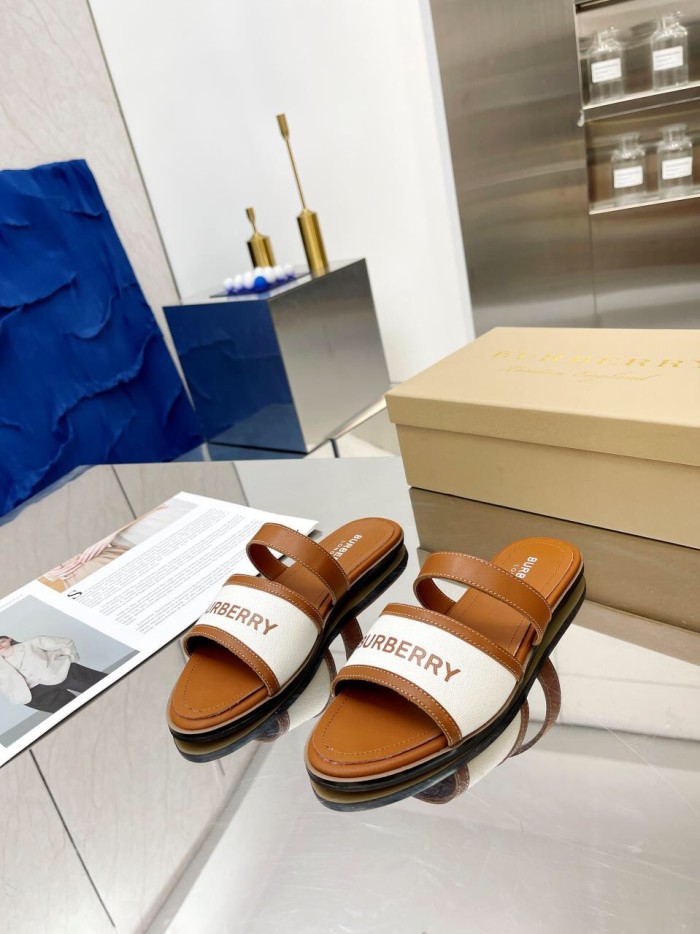 Burberry shoes 007 XM561