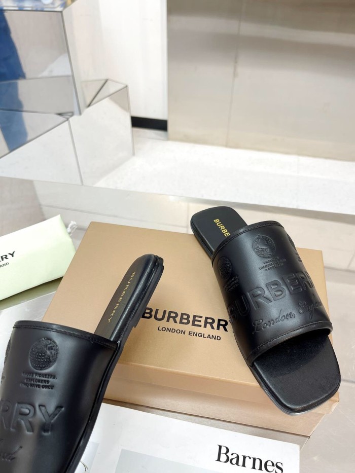Burberry shoes 008 XM081