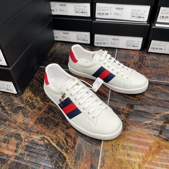 Gucci 011 Casual shoes XM082 01