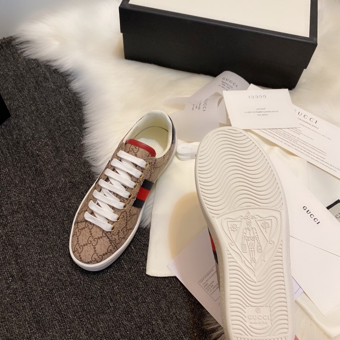 Gucci 012 Casual shoes XM082