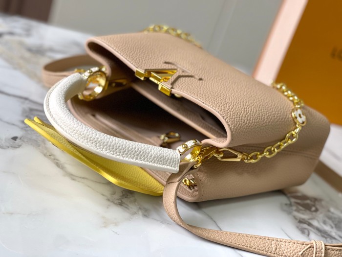 LVM20844CS022 27 x 18 x 9 cm