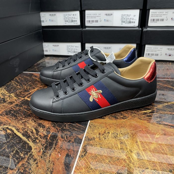 Gucci 011 Casual shoes XM082 02