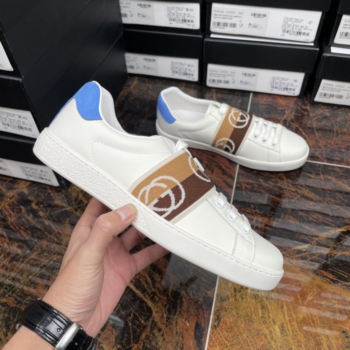 Gucci 011 Casual shoes XM082 01