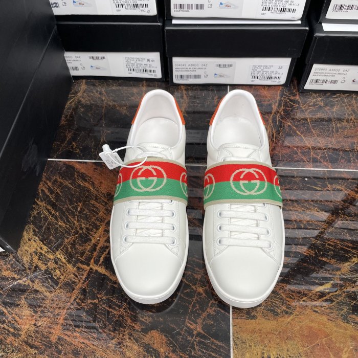 Gucci 011 Casual shoes XM082 01