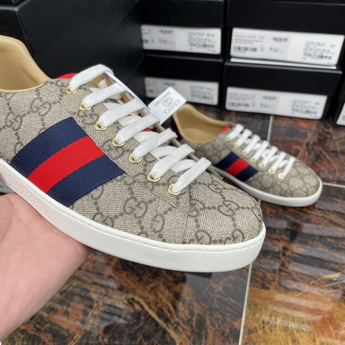 Gucci 011 Casual shoes XM082 02