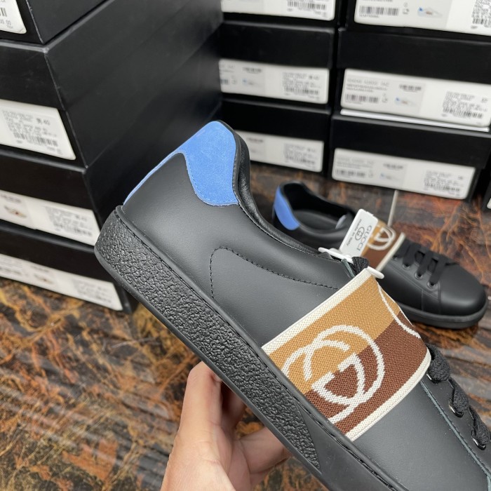 Gucci 011 Casual shoes XM082 02