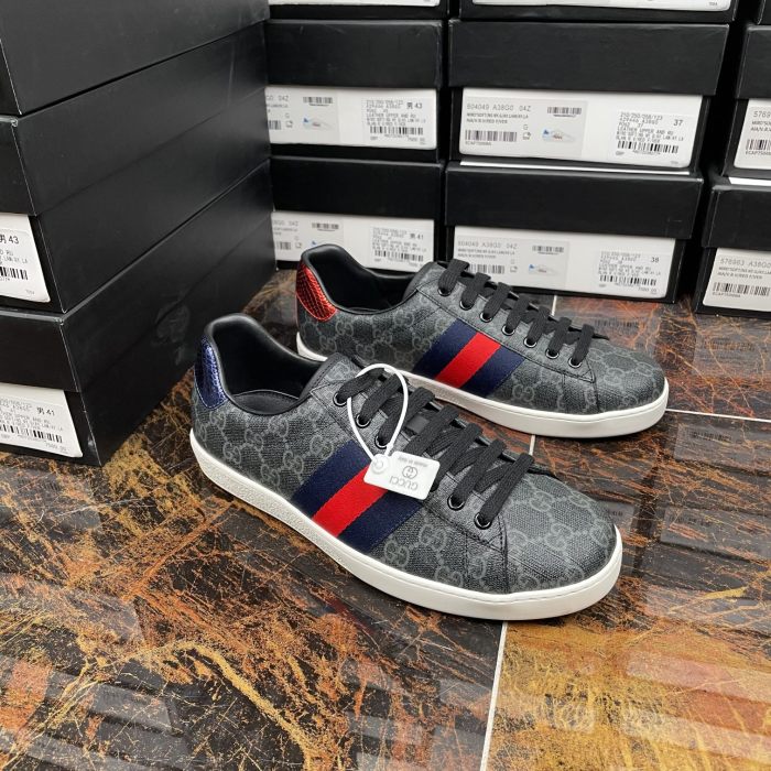 Gucci 011 Casual shoes XM082 02