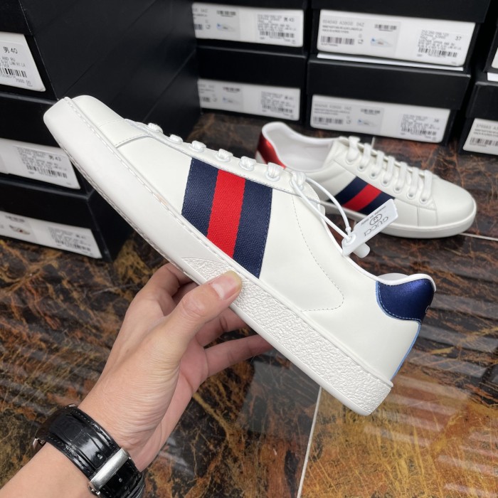 Gucci 011 Casual shoes XM082 01