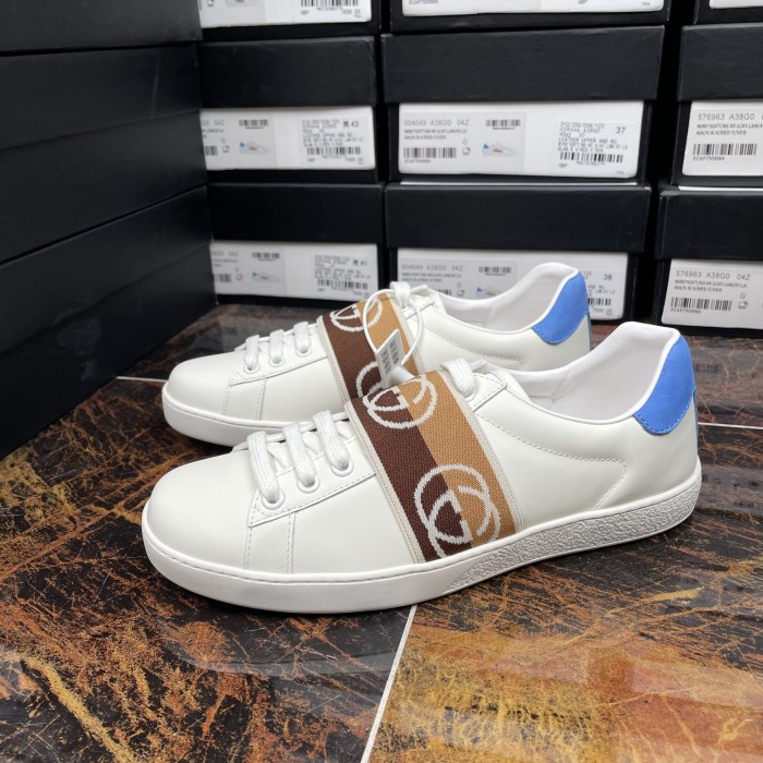 Gucci 011 Casual shoes XM082 01