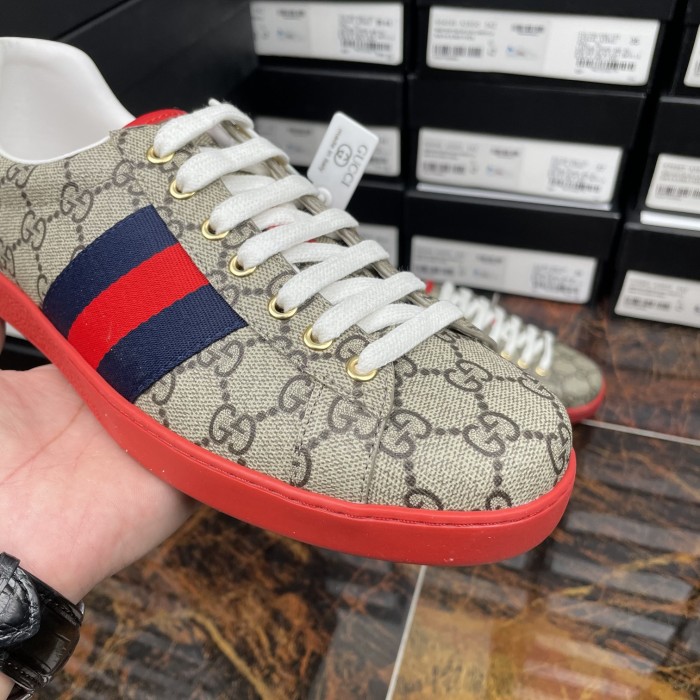Gucci 011 Casual shoes XM082 02