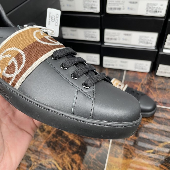 Gucci 011 Casual shoes XM082 02