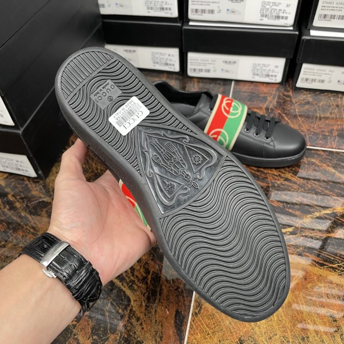Gucci 011 Casual shoes XM082 02