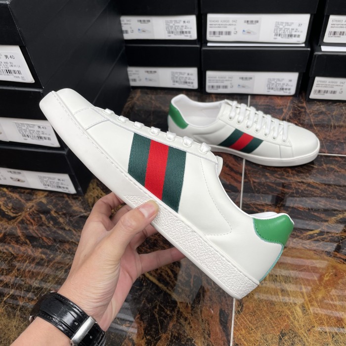 Gucci 011 Casual shoes XM082 01