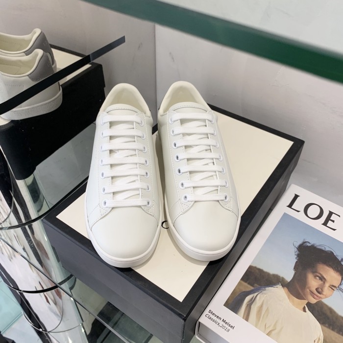 Gucci 010 Casual shoes XM082