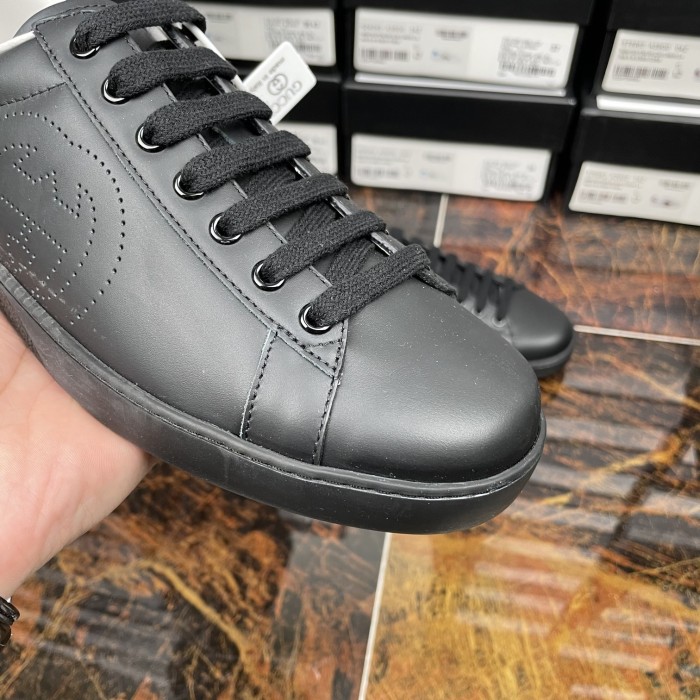 Gucci 011 Casual shoes XM082 02