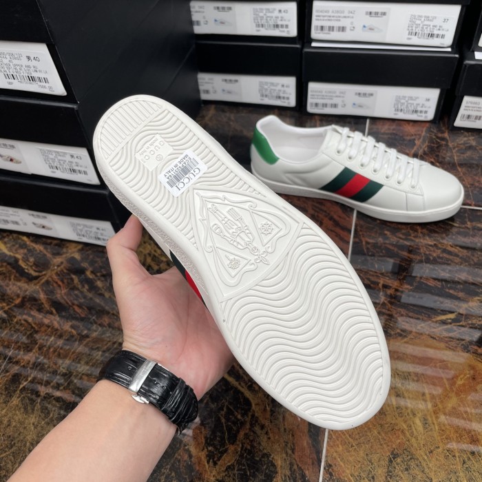 Gucci 011 Casual shoes XM082 01